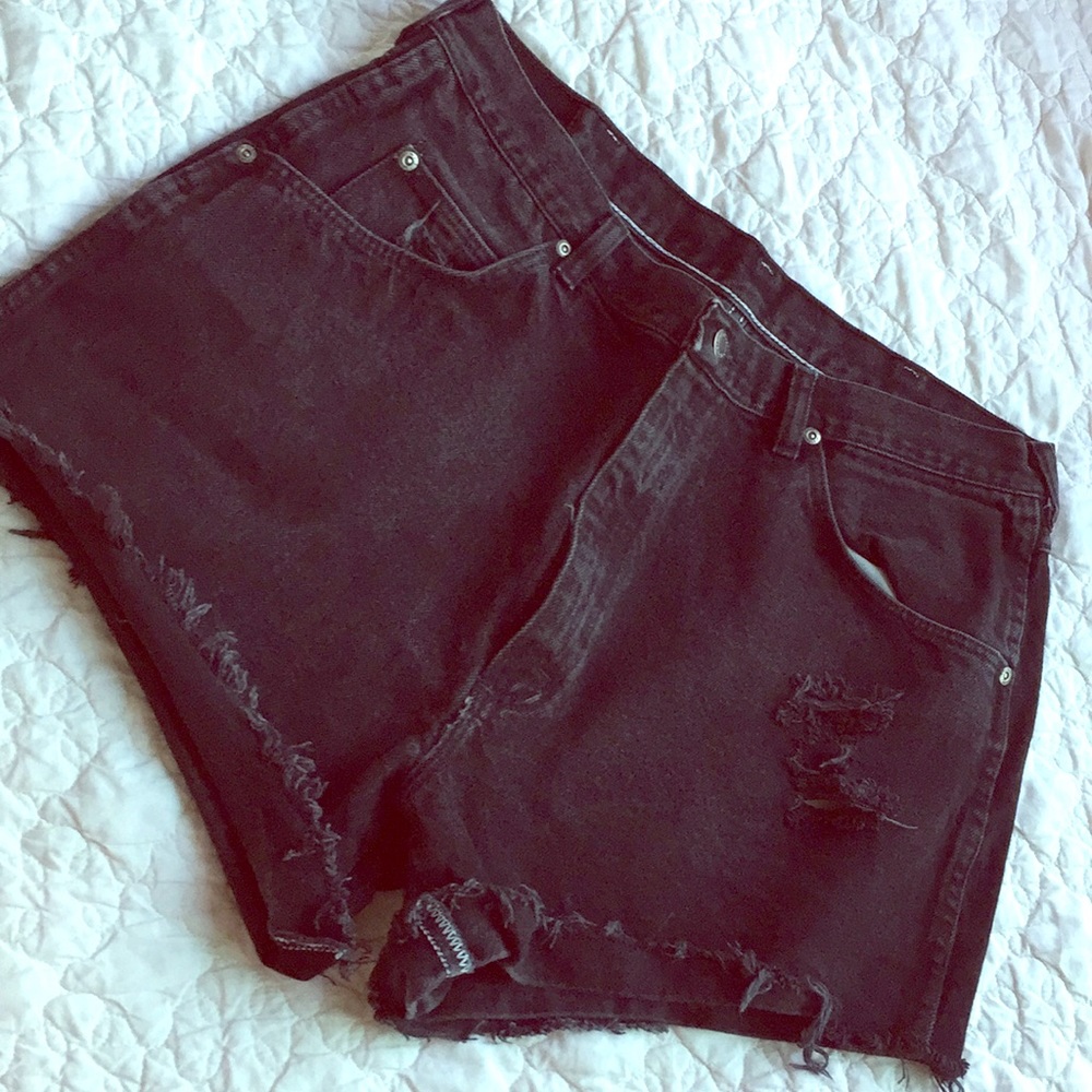 Wrangler Black Distressed Jean Short Shorts M-L